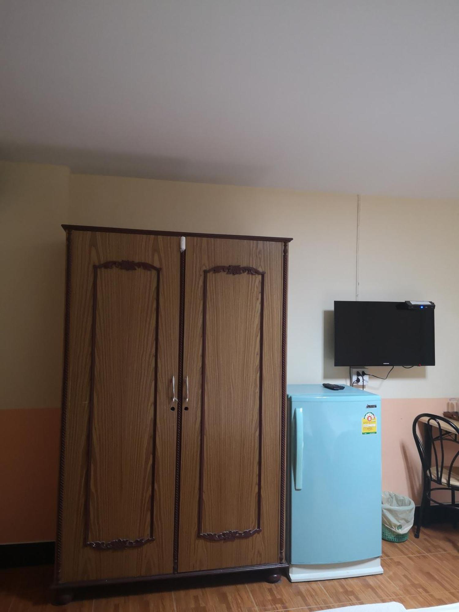 Sab Suwarn Mansion Hotell Suphanburi Exteriör bild