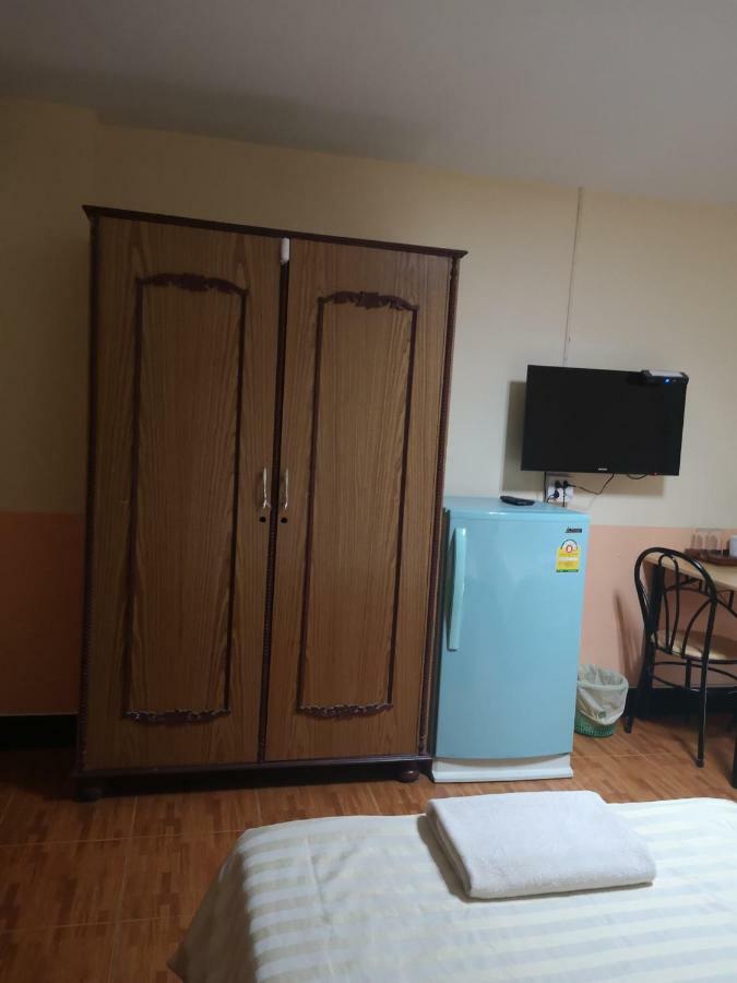 Sab Suwarn Mansion Hotell Suphanburi Exteriör bild